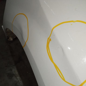 Крыло Chevrolet Aveo T300 '2011- перед, прав под повторитель (дефект, вмятины) 95024532