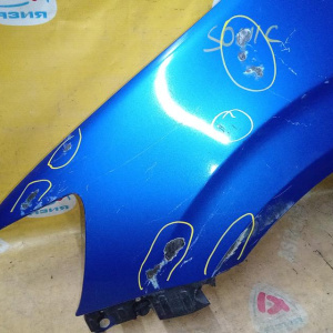 Крыло Chevrolet Aveo T300 '2011- перед, лев под повторитель (дефект, вмятины) 95024531