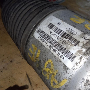Стойка Audi D3/4E2 A8 BFL зад, прав пневмо с регул. жёсткости (дефект пыльника) 4E0616002R