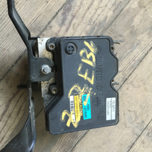 Блок ABS TOYOTA ZZE137 Voltz 89541-01040