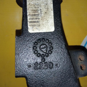 Ступица Chevrolet GMT360/KC TrailBlazer '2005 перед, прав только поворотный кулак (дефект пыльника шаровой)