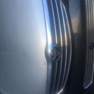 Капот TOYOTA Camry ACV30 с решеткой (с небольшим дефектом)