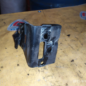 Крепление подушки ДВС Toyota 1AZ-FE/2AZ-FE RAV4 ACA31 4WD m/t F