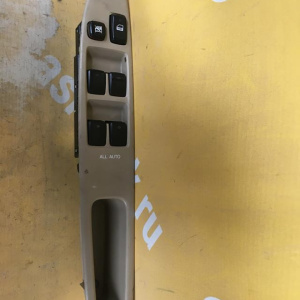 Пульт стеклоподъемника TOYOTA Ipsum ACM20 перед, прав 84040-44040