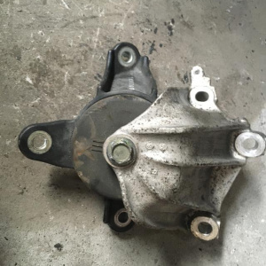 Подушка двигателя Honda K20A/K24A Accord CU/CW2 с кронштейном перед, лев