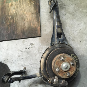 Ступица Honda CE4 Rafaga зад, прав +трос+рычаг