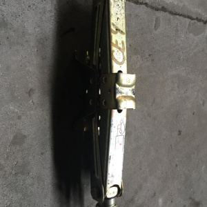 Домкрат Honda Rafaga CE4 700 кг.