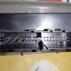 Пульт стеклоподъемника Chevrolet TrailBlazer GMT360/KC перед, лев водитель, серая панель 15114243