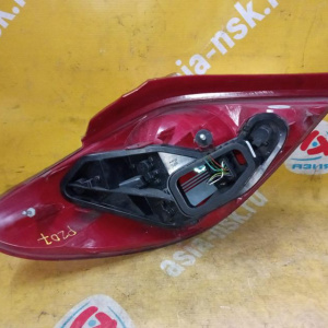 Стоп Peugeot 207 '2006-2009 R Hatchback (дефект, скол на корпусе) 9649986580