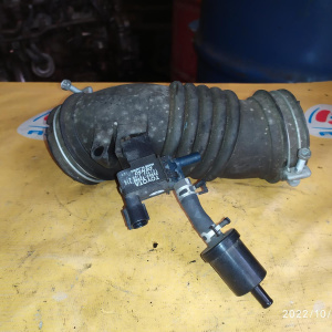 Гофра впускного коллектора Toyota 1ZZ Vista Ardeo ZZV50 '04.2000- резиновая 17881-22100