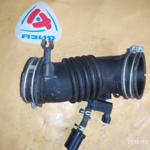 Гофра впускного коллектора Toyota 1ZZ Vista Ardeo ZZV50 '04.2000- резиновая 17881-22100