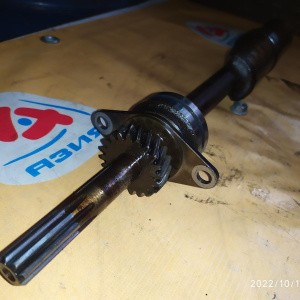 Балансировочный вал Nissan R50 Terrano ZD30-DDTI R правый