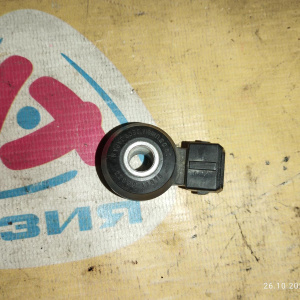 Датчик детонации Subaru EJ201/EJ254 Forester SF5/BH9 2 контакта квадратный разъём ( на проводе 1 конт. ) 22060-AA070