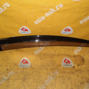 Ветровик Toyota Wish ZGE20 перед, прав