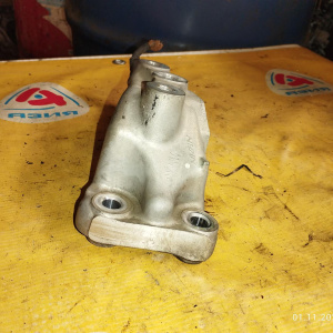Крепление подушки ДВС Honda K24Z3 Accord CU2 2WD m/t перед, лев 75TA0