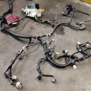 Коса ДВС Toyota 1NZ-FE Platz NCP12 2WD a/t + компьютер 89661-5C120 мех. заслонка ( акпп 9 конт. ) 82121-52830