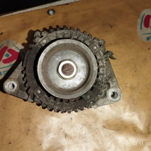 Генератор Honda F18B/F20B/F23A Accord CF3/CF4/CF5 4 конт. квадратный разъем ( ЦЕЛЬНЫЙ ) ( L/IG/FR/C ) 102211-1150 ( CJV15 )