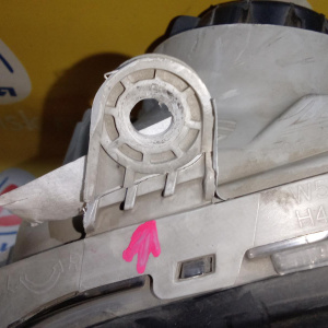 Фара Hyundai Santa Fe SM/BB '2000- лев 101-1199 фишка 3 конт. прямоуг. (сломано крепление) 9210126XXX
