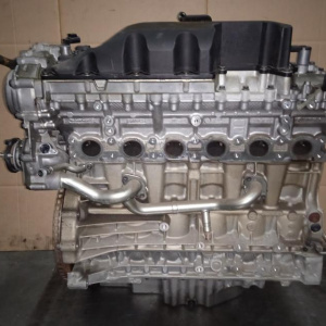 Двигатель Volvo XC90 B6324S-10120707515 3.2L R6 БЕЗ НАВЕСНОГО Япония 121 т.км 8251977 CZ/CT '2008