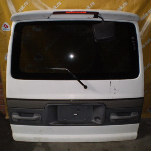 Дверь задняя Mazda Bongo Friendee SGLW Белая вст., спойлер (Дефект)
