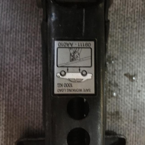 Домкрат Toyota Camry ACV30 09111-AA010 1000 кг.