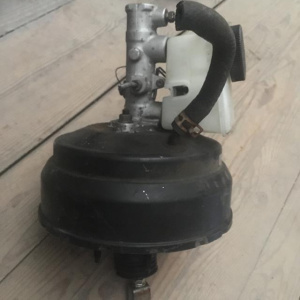 Главный тормозной цилиндр Mazda GWEW/GF8P Capella с вакуумником