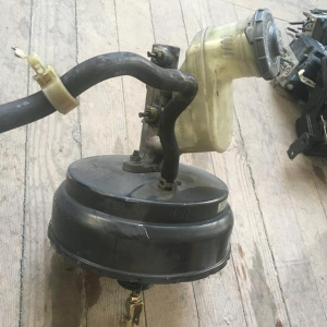 Главный тормозной цилиндр HONDA TA1 Avancier с вакуумником