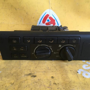 Климат-контроль Toyota SV30 дефект 355911-2070