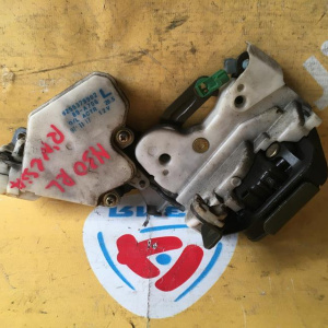 Замок двери Nissan N30 R'nessa зад, лев