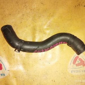 Патрубок  радиатора Mitsubishi MR529312 Airtrek CU2W 4G63/4G64 верх SOHC