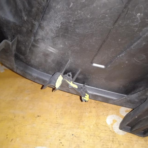 Фара Peugeot 207 A7/WC '2009-2013 прав RHD галоген 89900873 (деф. низ.крепл.) 620697