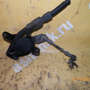 Датчик уровня кузова Toyota Aristo JZS161 F