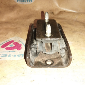 Подушка двигателя Isuzu 6VD1 Wizard UES25W акпп R