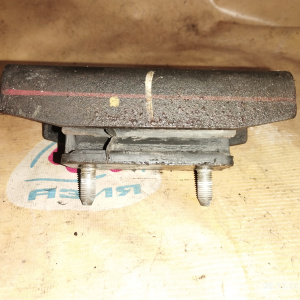 Подушка двигателя Isuzu 6VD1 Wizard UES25W акпп R
