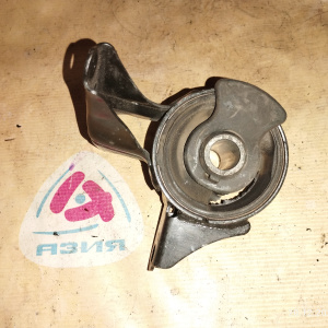 Подушка двигателя Honda J30A Avancier TA3 перед, прав 50820-S87-A81
