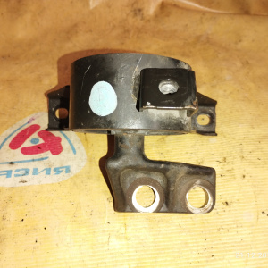 Подушка двигателя Mazda FP/FS Familia/Premacy BJFP/BJFW/CP8W 2WD a/t ДЕФЕКТ перед, прав ( B26K ) BJ0N-39-06YD