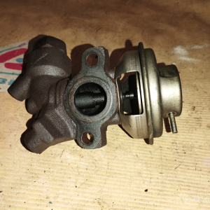 Клапан ЕГР Toyota 25800-67021 / 25620-67021 Granvia KCH16 1KZ-TE