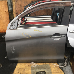 Дверь боковая Mitsubishi ASX/RVR GA3W '02.2010-01.2017 перед, лев Дефект (цена указана за голое железо)