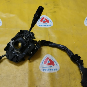 Блок подрулевых переключателей Toyota Hiace KZH106 84310-26701