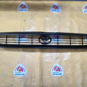 Решетка радиатора TOYOTA Hiace Granvia KCH16 '1995-1997 ф.26-50 55101-26020