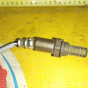 Датчик кислородный Mitsubishi 4G63 Airtrek CU2W перед, прав 4 конт. номер 1 SOHC 234000-8576 / MR578199