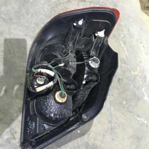 Стоп MITSUBISHI 220-87685 R Airtrek CU4W Красный