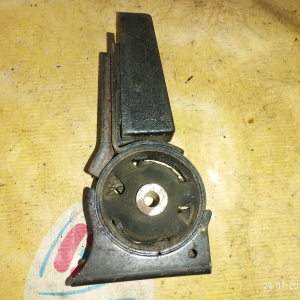 Подушка двигателя Toyota 3C-TE Caldina CT216 перед F 12361-16280
