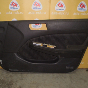 Обшивка двери Honda Accord/Torneo CF4 перед, прав