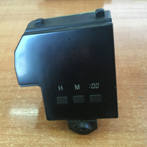 Часы Toyota Sprinter AE100 83910-12460