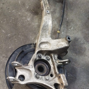 Ступица Subaru BPE Outback EZ30 зад, лев ABS большой disk голая