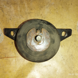 Подушка двигателя Toyota/Lexus 2UZ-FE 4Runner#GX470 UZN215/UZJ120 перед L=R 12361-50190