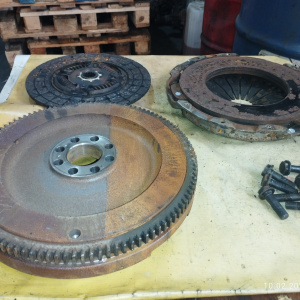 Маховик Toyota 1GD-FTV Hilux Pick Up GUN125 m/t + корзина ( диаметр диска 275 мм. ) 13405-0E030