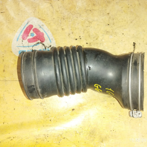 Гофра впускного коллектора Toyota 1GR-FE Hilux Pick Up/Fortuner GGN15/GGN50 резиновая 17882-0P020