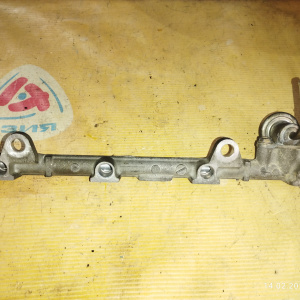 Топливная рейка Toyota 4A-FE/5A-FE Corolla AE100/AT212 с клапаном 23280-15030 23814-15040 / 23814-15041